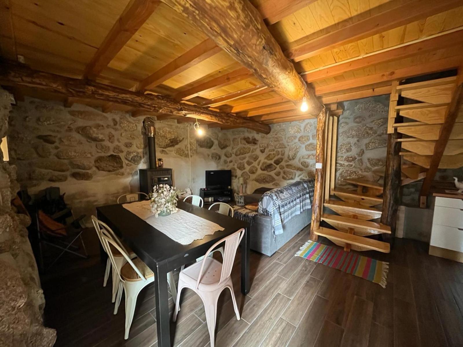 Casa Da Serra Da Estrela Holiday home Goncalo (Guarda)
